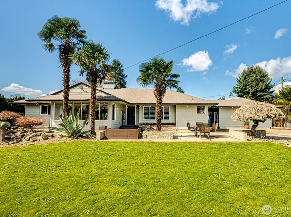 2126 Lewis River Road, Woodland, WA 98674