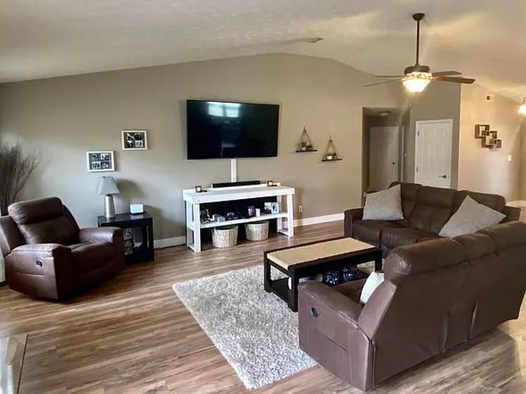 8970 Curry Ln — Photo 8