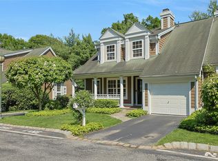 17 Deertree Ln, Briarcliff Manor, NY 10510