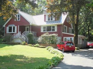 242 Lakeview Dr, Newton, NJ 07860