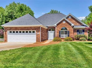 7395 Shadowridge Dr, Lewisville, NC 27023