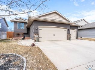 4401 S Tribbey Trl, Sioux Falls, SD 57106