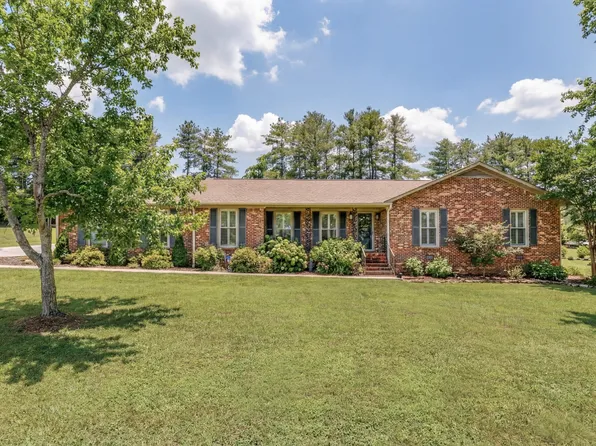 1886 Wellsbrook Dr, Fayetteville, TN 37334