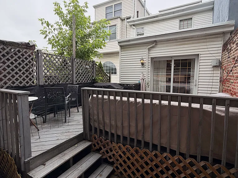 Deck/back of house