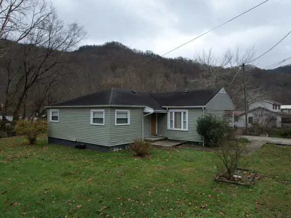 4512 State Highway 1205b8, Harlan, KY 40831