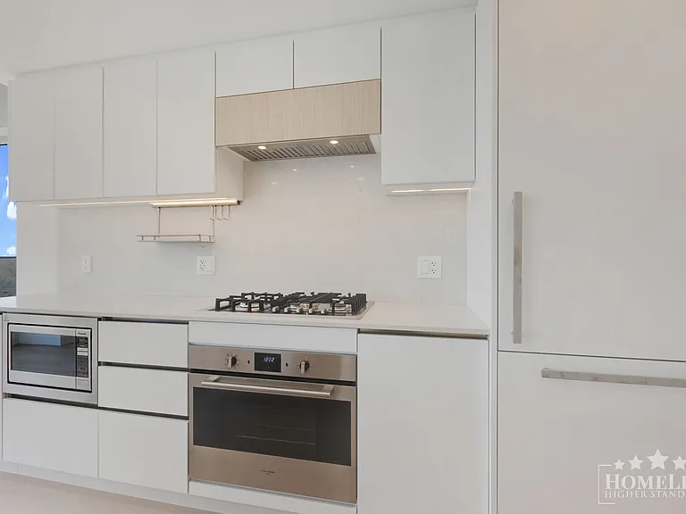 13573 98a Ave #1403 — Photo 12