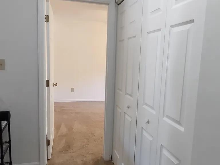 This photo has not been altered in any way: no edits or filters have been applied to try to deceive the viewer by having the room appear larger or brighter than it actually is.