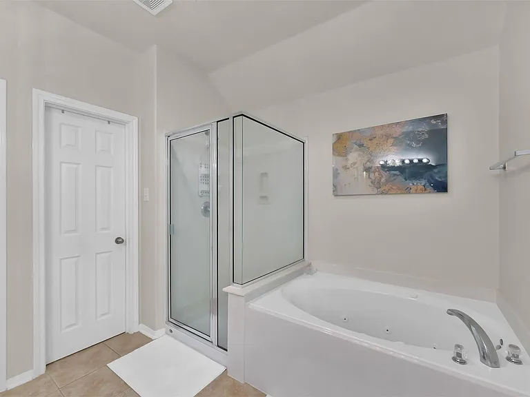 15 Aquiline Oaks Pl — Photo 34
