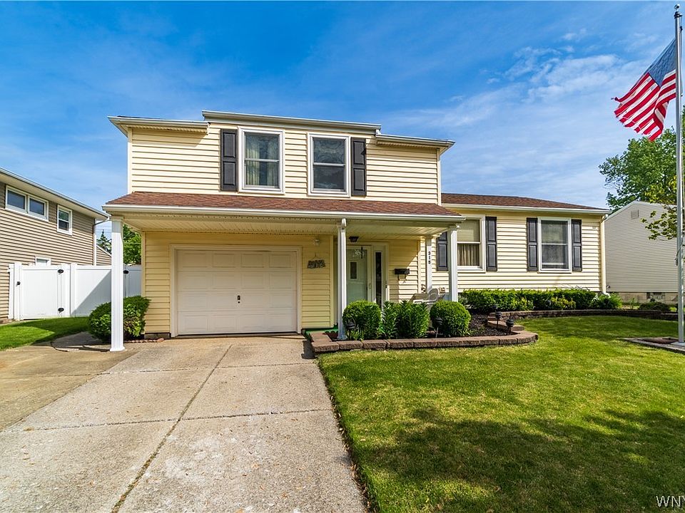 1st image of 315 Woodmere Dr