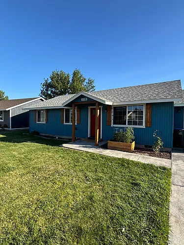1118 E Saint Helens Dr Photo 1