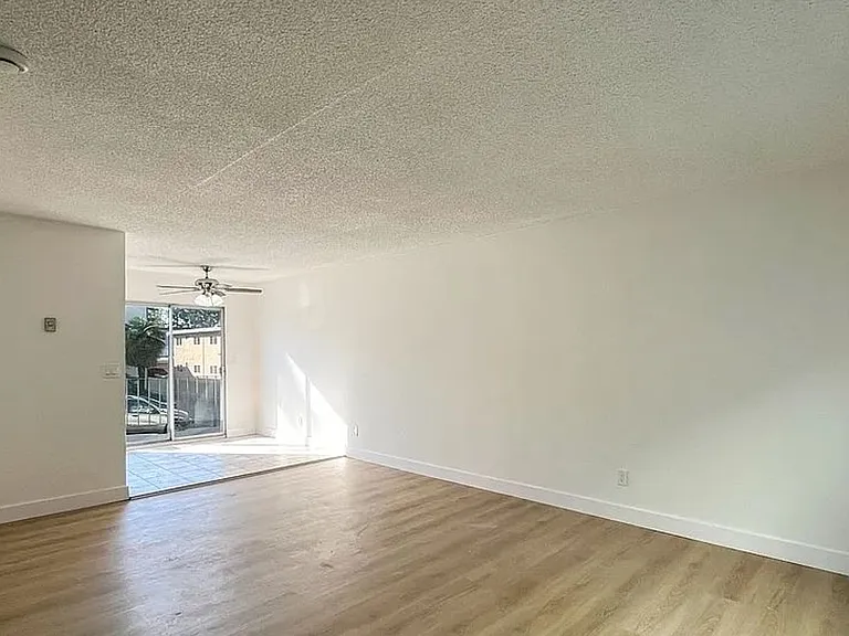 3505 Emerald St — Photo 25