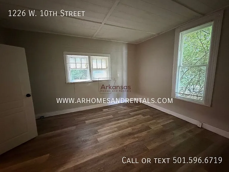 1226 W 10th St — Photo 9