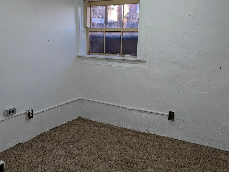1207 Court St — Photo 20