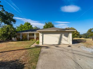 5786 Mountain View Dr, Redding, CA 96003
