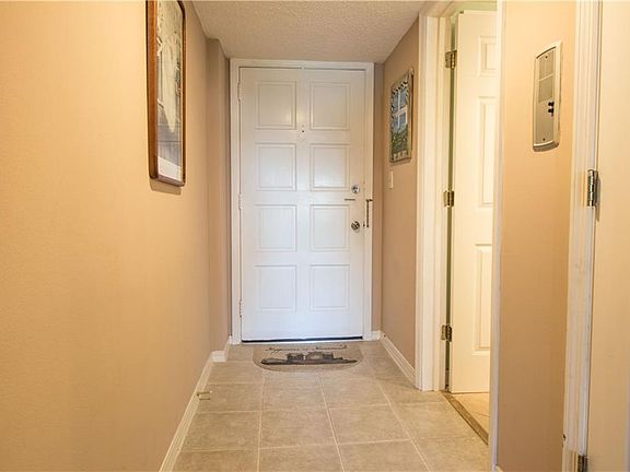 4th image of 1100 N Shore Dr NE Unit 103