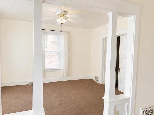 422 Franklin Ave APT 1, Ellwood City, PA 16117