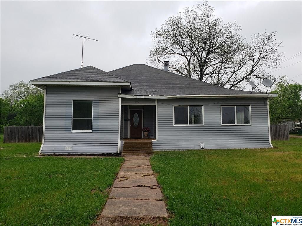 203 N 3rd St, Lott, TX 76656 Zillow