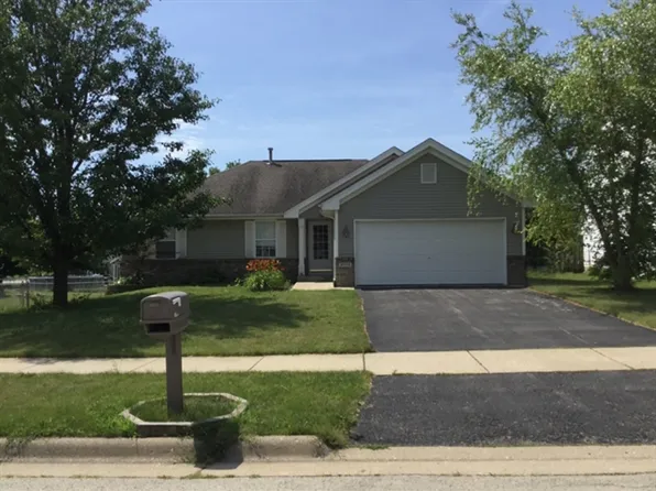 3748 Northline Dr, Rockford, IL 61101