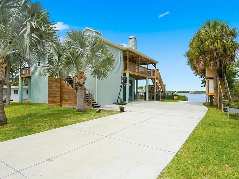 6731 Arroyo Dr — Photo 5