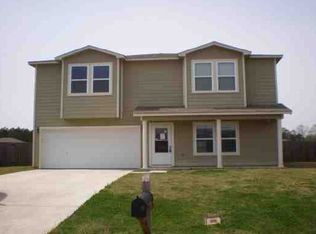 102 Coach Glen Ln, Owens Cross Roads, AL 35763