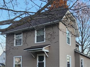 121 W Main St SE, Caledonia, MI 49316