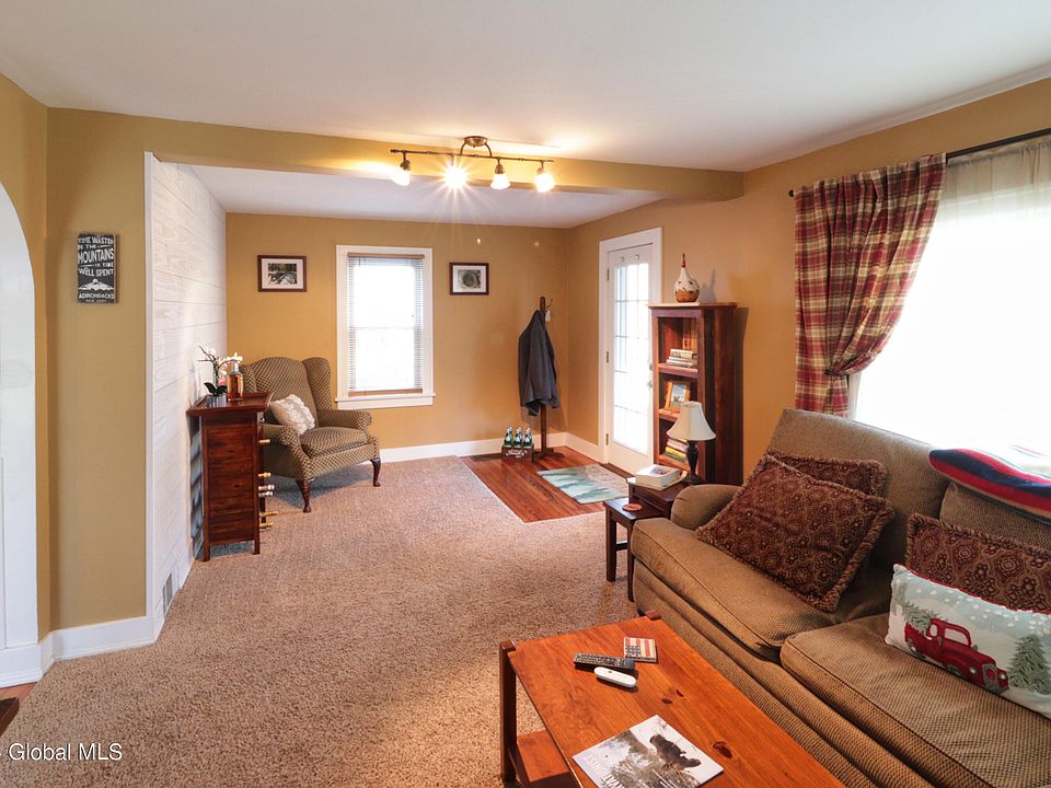 407 Swaggertown Road, Glenville, NY 12302 Zillow