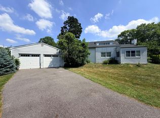 126 Eaton Lane, West Islip, NY 11795
