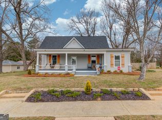 403 Carlton Ave, Union Point, GA 30669