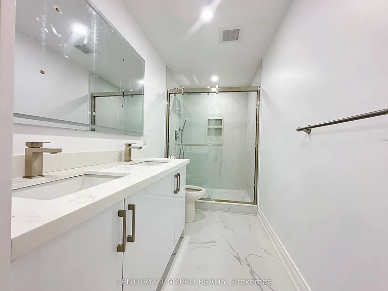 938 Red Deer Ave #BASEMENT — Photo 16