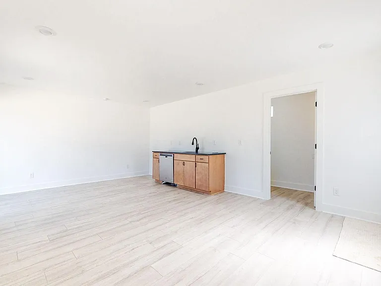 508 Vinson Dr #B — Photo 3