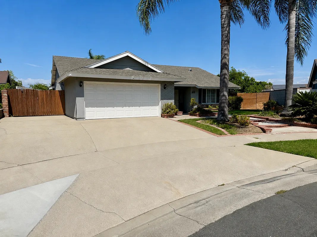 4 bed, 2.0 bath, 1876 sqft, $5,000 — Photo 3