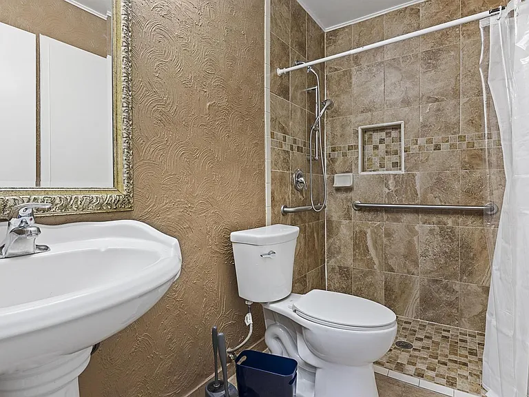 1011 Bay Horse Dr — Photo 17