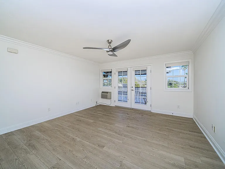 506 Canyon Dr #2 — Photo 9