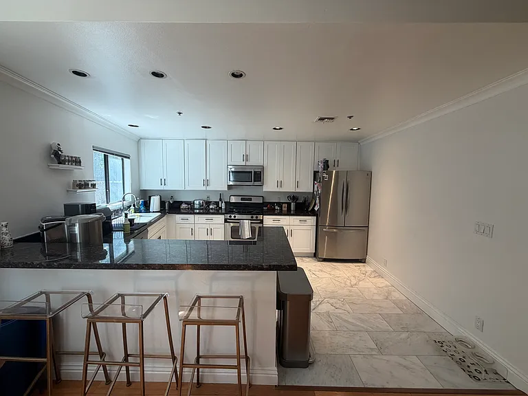 1238 S Holt Ave #2 — Photo 3