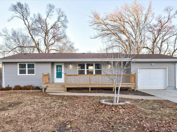 34 E Ridge Dr, Council Bluffs, IA 51503