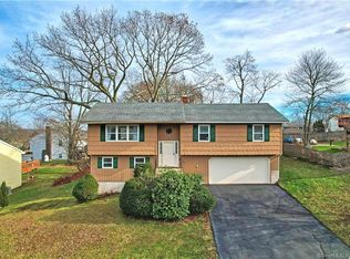 54 White Birch Dr, Waterbury, CT 06708
