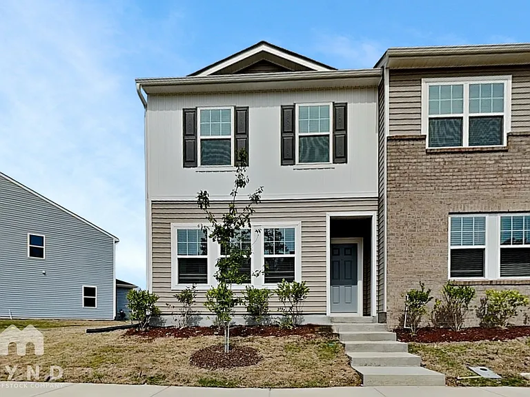 3042 Fulong Dr — Photo 1