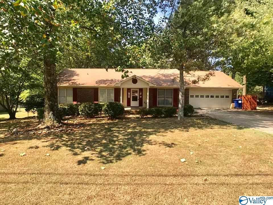 1st image of 819 Ashwood Dr