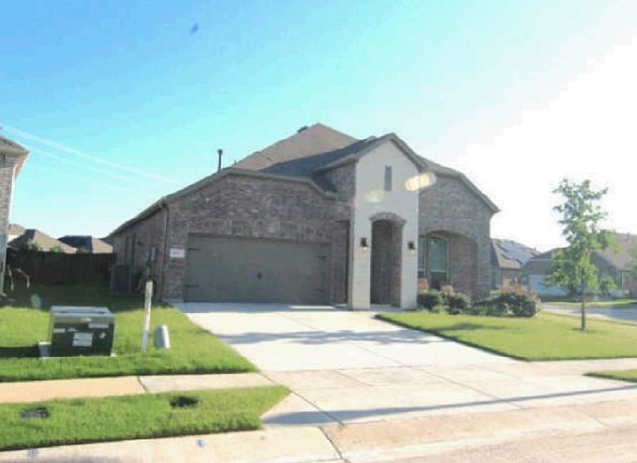 2nd image of 10527 Lone Star Way