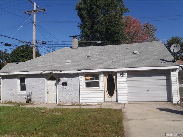 1st image of 1696 Richmond Ave