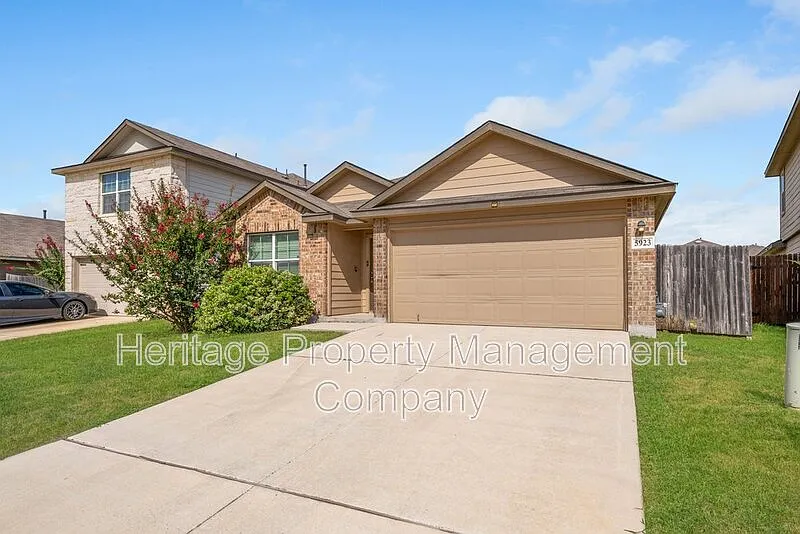 4 bed, 2.0 bath, 1703 sqft, $1,895 — Photo 3