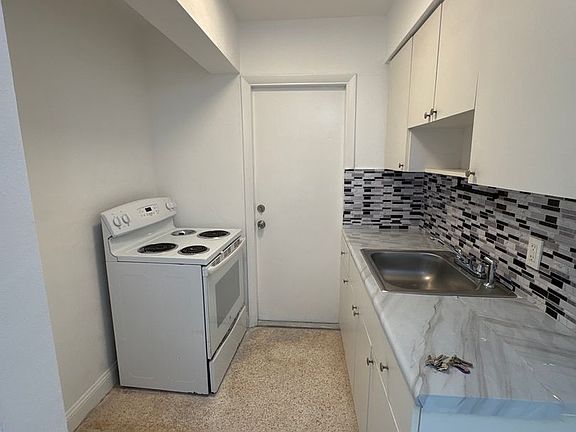 5th image of 2429 SW 9th St APT 7