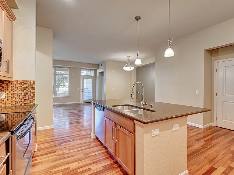 7820 Inverness Blvd — Photo 4
