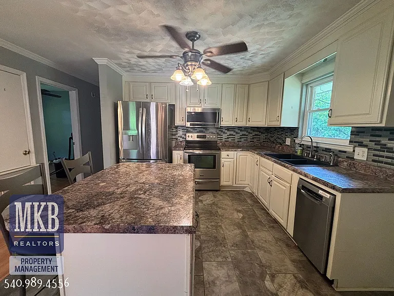 4706 Casper Dr NE — Photo 6
