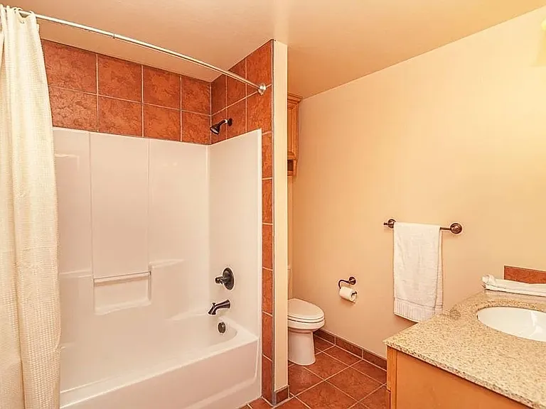 907 Bellview Ave — Photo 8