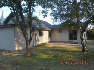 401 Foss Rd, Talent, OR 97540