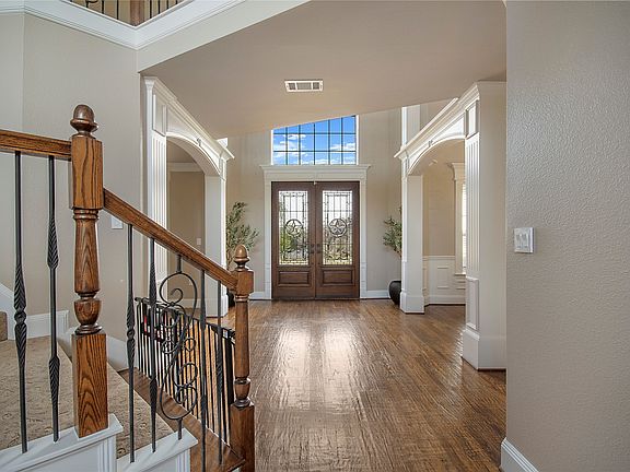 5th image of 4701 Lake Dr