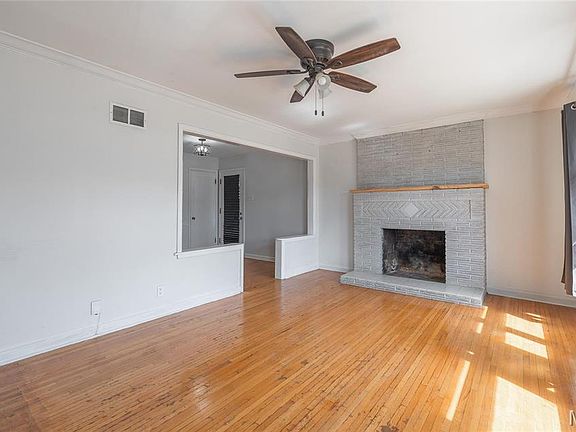 2nd image of 3829 Geraldine Ave