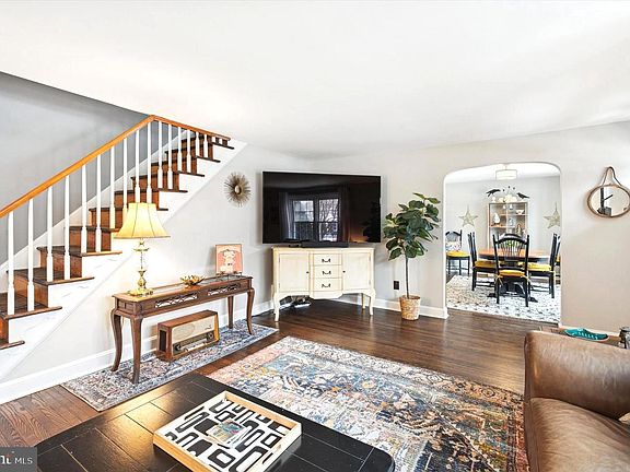 5th image of 224 Farnham Rd