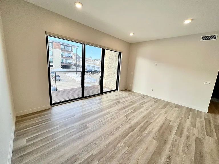 3022 Fieldhouse Cir #207 — Photo 8